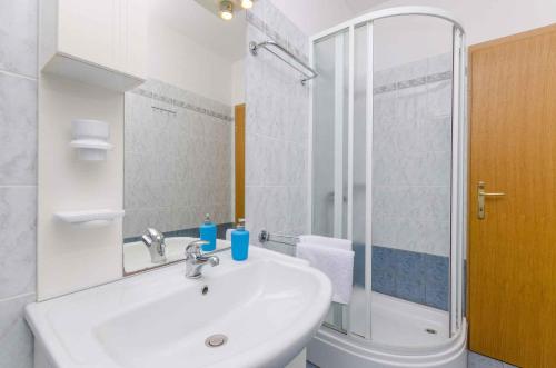 Two-Bedroom Apartment Crikvenica 19