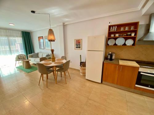 Apartment with Rooftop Pool - TideView Corralejo