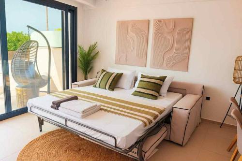 Aqua luxury apartments
