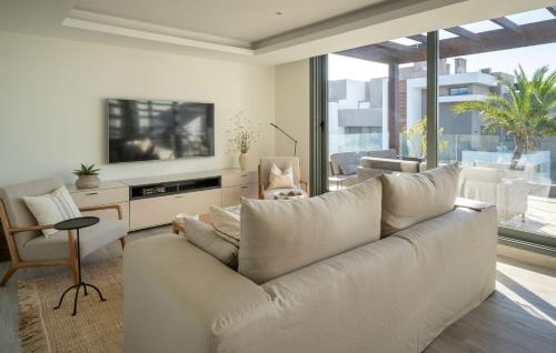 Stylish Boutique 2-Bedroom Penthouse Near Estepona