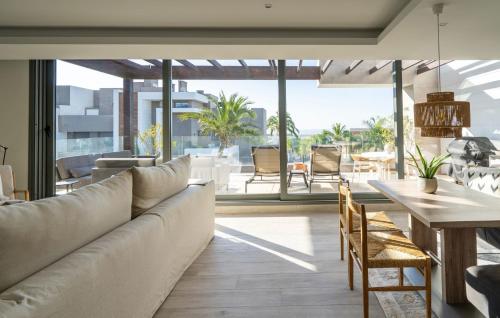 Stylish Boutique 2-Bedroom Penthouse Near Estepona
