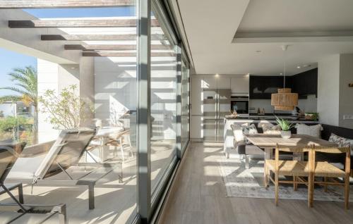Stylish Boutique 2-Bedroom Penthouse Near Estepona