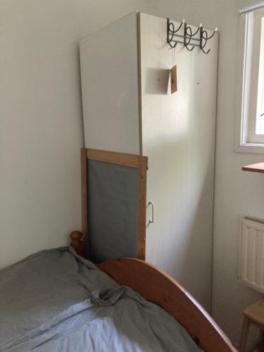 Ένα ή περισσότερα κρεβάτια σε δωμάτιο στο Bed & Kip De plek voor mens en hond