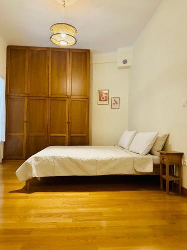 Sem Athens House -entire 70m2 house-