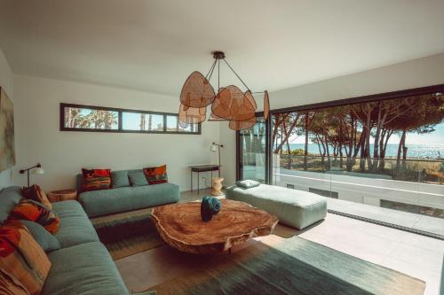 Elegant Architect-Designed Home In Upper Corsica