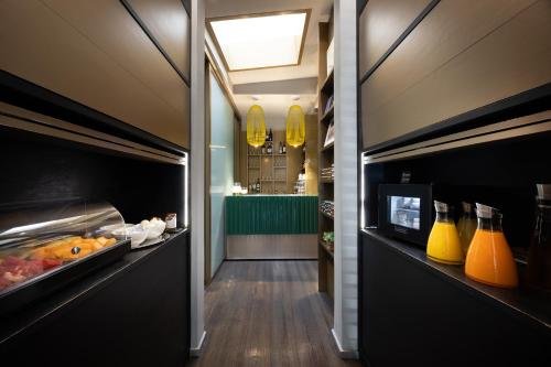 Dapur atau dapur kecil di The Market Urban Hotel