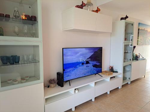 Cozy Villa Oasis Vista Mare