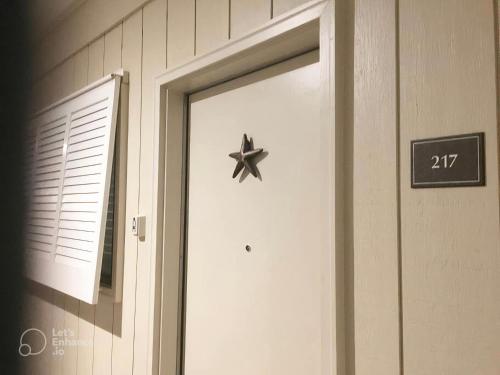 Coastal King at Seaside Villas Ocean View photo 20