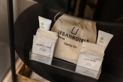 Sijil, anugerah, tanda atau dokumen lain yang dipamerkan di The Market Urban Hotel