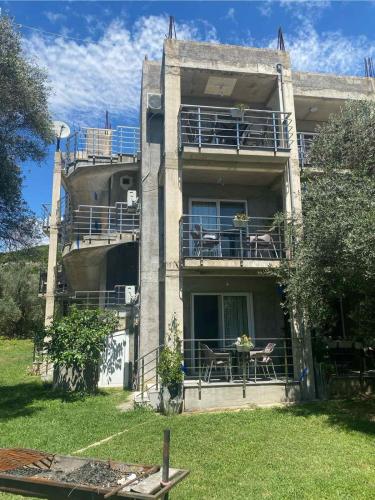 Budova, kde se apartmán nachází