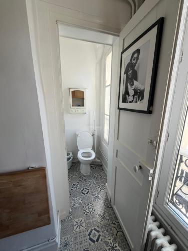 Bright charming 2 bedrooms apartment near Bastille