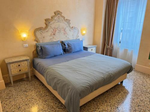 Un pat sau paturi într-o cameră la STUCKY house