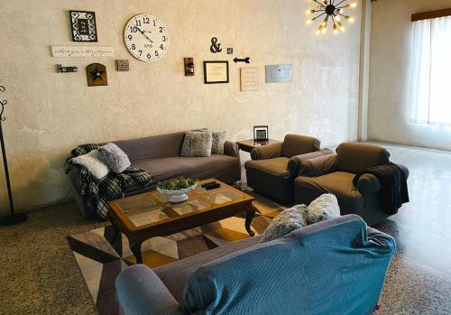 Χώρος καθιστικού στο Casa Kawa Mingo Cobán GUATEBNB