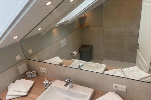 Bilik mandi di Dreibogen Ferienhaus Bullerbü