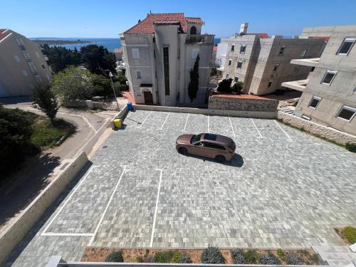 Apartment Otok Mira