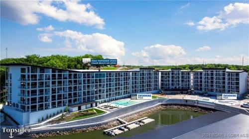 Bazén v ubytování Wow Where Dreams become Reality New Luxury Unit nebo v jeho okolí