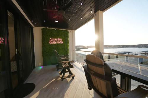 Balkón nebo terasa v ubytování Wow Where Dreams become Reality New Luxury Unit