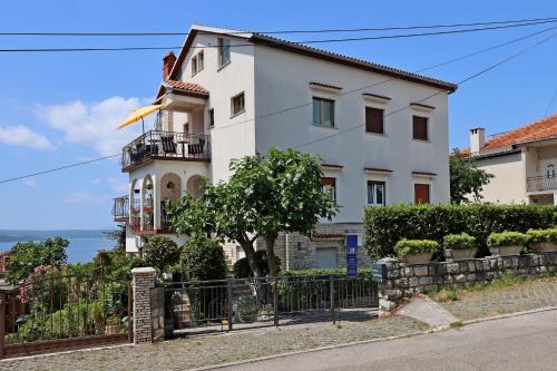 Apartments with WiFi Crikvenica - 5555