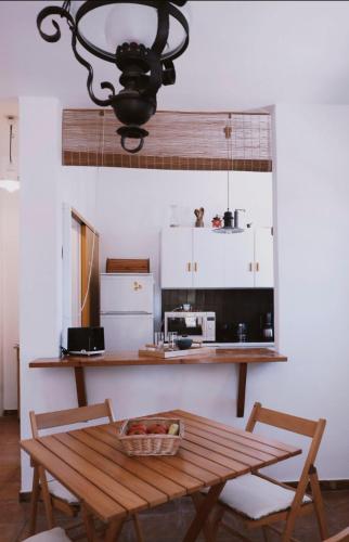 Кухня или мини-кухня в - Kioupi - 2 bedroom elegant and stylish house
