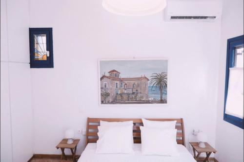 Кровать или кровати в номере - Kioupi - 2 bedroom elegant and stylish house