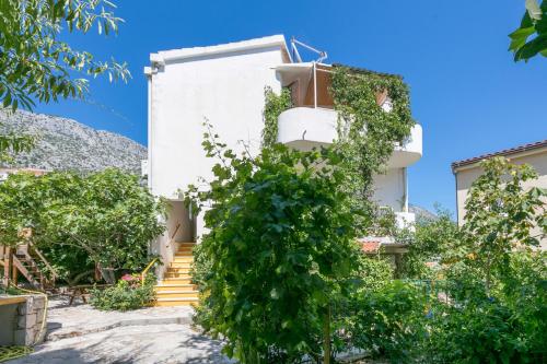 Apartments by the sea Igrane, Makarska - 24626