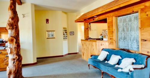 Χώρος καθιστικού στο Wildberry Lodge near St Anthony