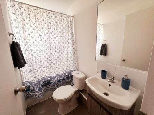 Et badeværelse på Departamento Completo