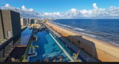 Kolam renang di atau dekat dengan Apartamento Excepcional Frente Mar