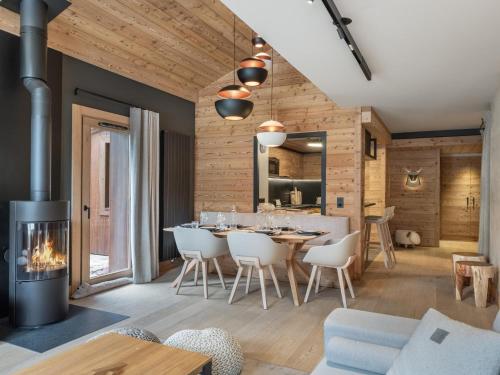 Appartement neuf près des pistes avec cheminée, proches commerces