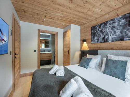 Appartement neuf près des pistes avec cheminée, proches commerces