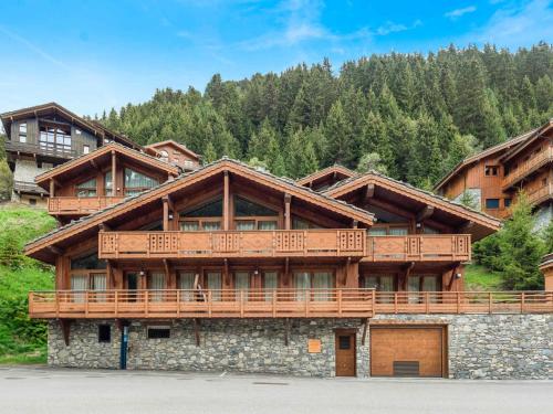 Appartement neuf près des pistes avec cheminée, proches commerces