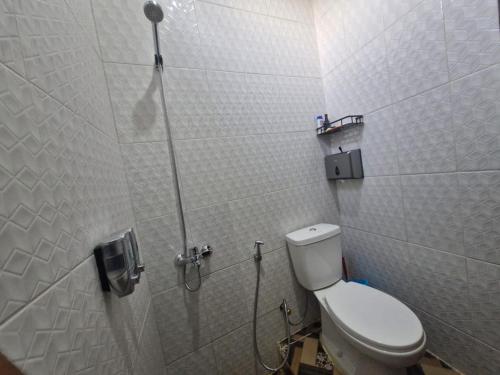Ванная комната в Jogja Dream Tours& Homestay