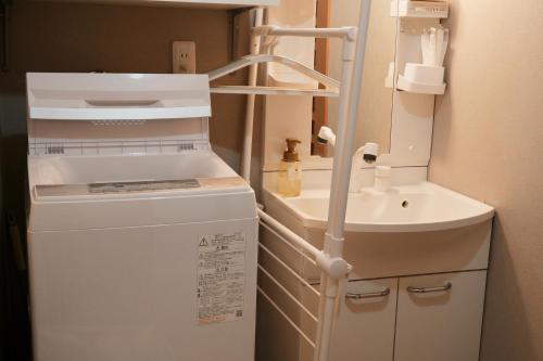 Anhe House Cute Character Style Entire House for 8 Near Public Transport 6 min Walk &2 Baths 2 Toilets Family Friendly