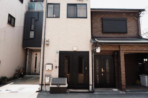 Anhe House Cute Character Style Entire House for 8 Near Public Transport 6 min Walk &2 Baths 2 Toilets Family Friendly