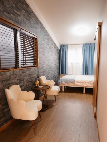 Anhe House Cute Character Style Entire House for 8 Near Public Transport 6 min Walk &2 Baths 2 Toilets Family Friendly