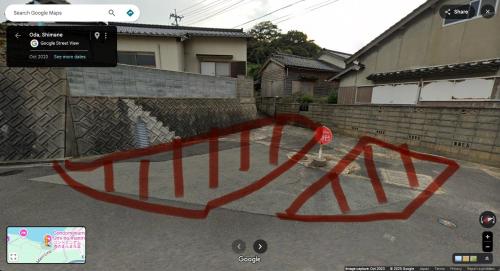 a skateboard ramp in front of a house at コンドミニアム海のまんまえ荘 in Ōda