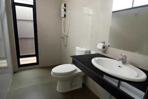 Et badeværelse på Sritrakul Place