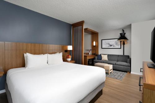 Una cama o camas en una habitación de Hyatt Place Bayamon