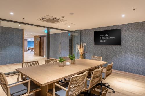 Barceló Nasandhura Maleにあるテレビまたはエンターテインメントセンター