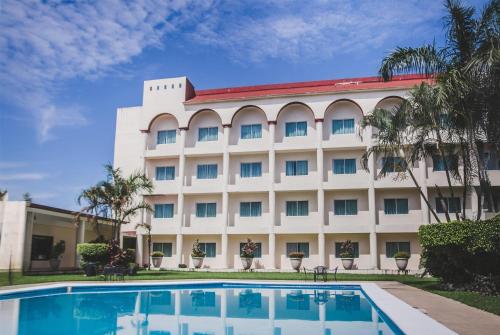 Days Inn by Wyndham Tuxtepecの敷地内または近くにあるプール
