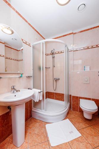 Un baño de Hotel Savoy