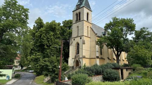 Zahrada ubytování Křivoklátské Johnyho bydlení