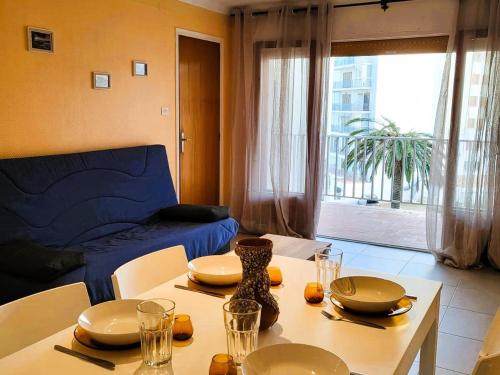 Apartamento en Roses, 2ª línea de playa, con terraza, WIFI y parking comunitario - ES-258-31
