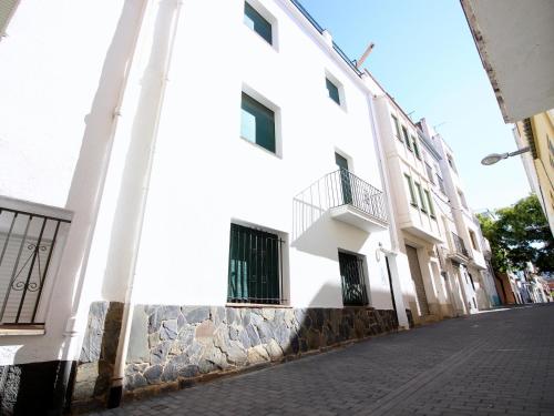 Appartement central à Roses, à 300m de la plage avec terrasse solarium et climatisation
