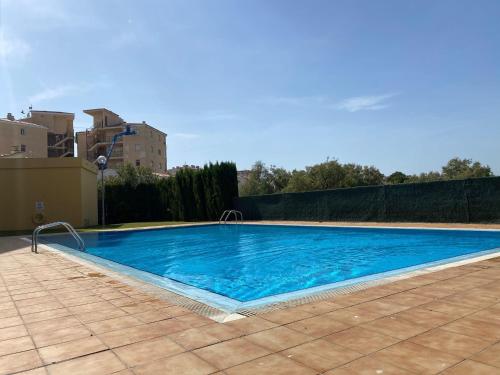 Luminoso apartamento con piscina, terraza y parking, cerca de la playa en Santa Margarida - ES-228-125