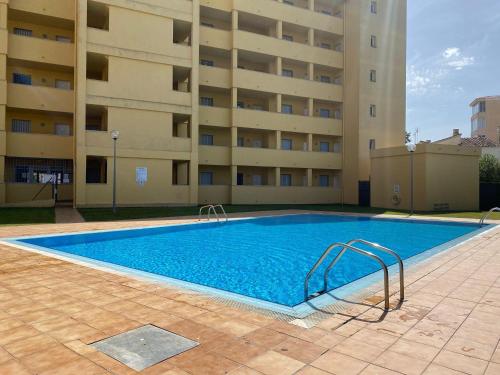 Appartement à Roses : 1km de la plage, piscine, parking, WIFI, quartier calme