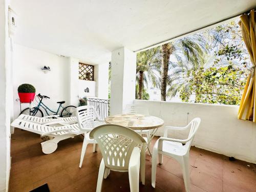 Apartamento con Vista y Piscina Salada, Cerca de la Playa y Parque Natural, Wi-Fi Gratis - ES-258-112