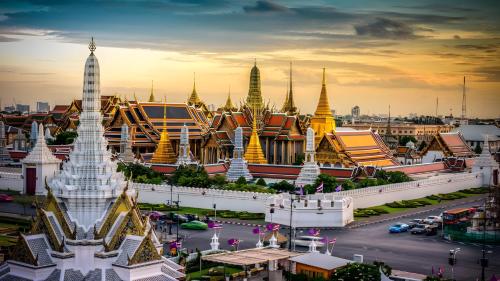 an aerial view of the city of bangkok at sunset at GO INN Khaosan - โกอินน์ ถนนข้าวสาร in Bang Bua Thong Railway Station