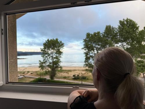 Aires Celtas Fisterra, Playa y Parking