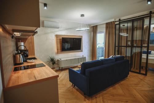 Modern Luxury Apartment & Parking